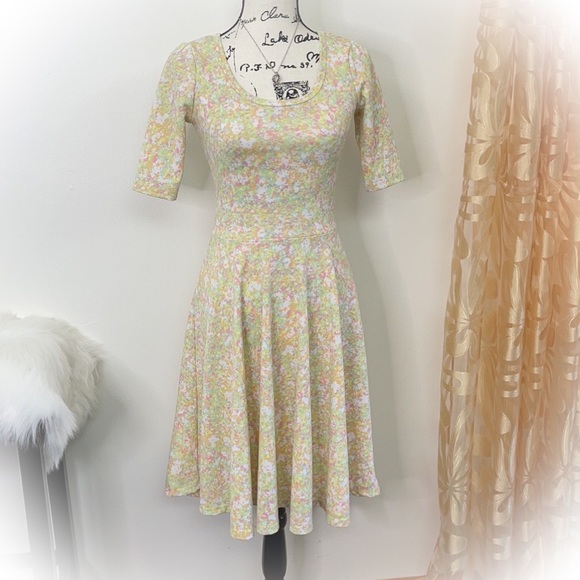 💕NWOT Pastel Lularoe Nicole Fit & Flare Dress💕 - Picture 9 of 14